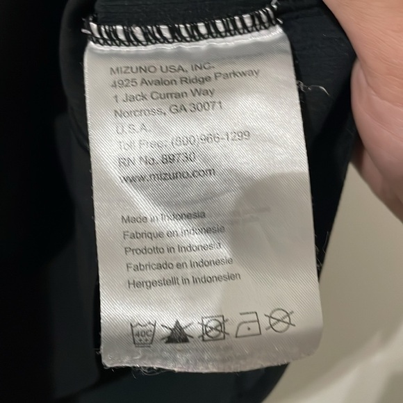 Mizuno Black QuickDry Plus Shirt Size XS - Picture 8 of 10